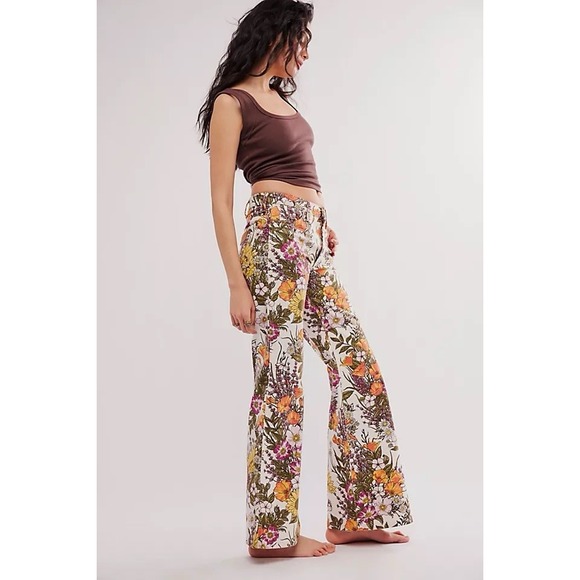 Wrangler Denim - Free People x Wrangler Wanderer 622 Dreamer Mid Rise Flare Jeans‎ Sz 25 X 34 NWT